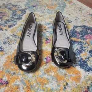 DKNY black patent flats 6